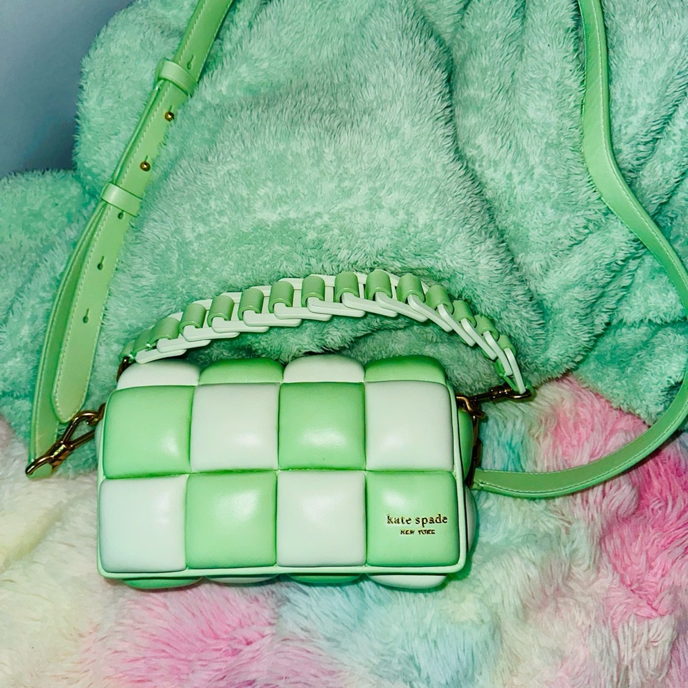 Kate Spade Green and White Crossbody Bag with Modern Geometric Design